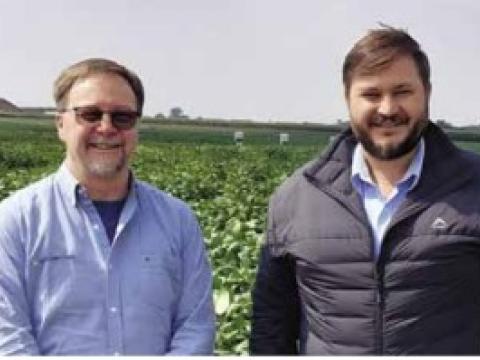 Alejandro Lehmann (left) Head of Rizobacter Europe, Middle-East and Africa and Jurgens Minnaar, Head of Syngenta Seedcare South Africa.