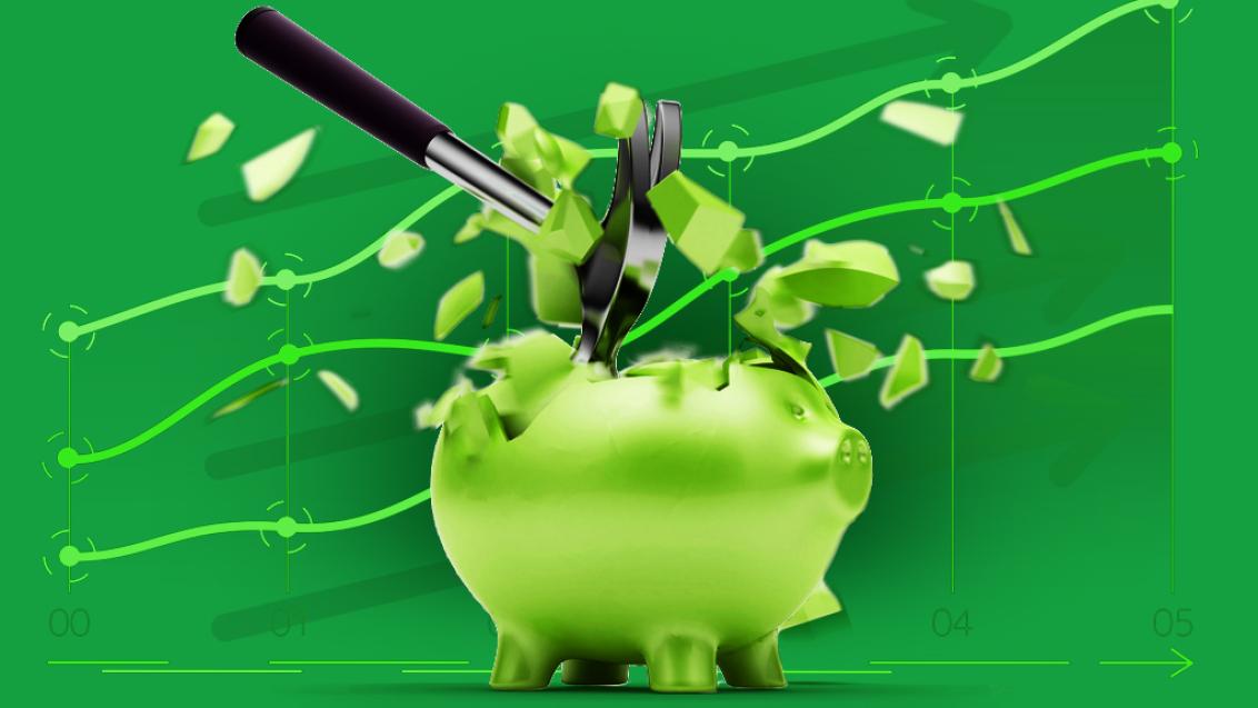 hammer smashing piggy bank